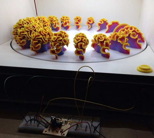 Impressed with the 3-D printed zoetropes coming out of <a href="/nervous_jessica/">Jessica Rosenkrantz</a>'s lab. Video preview: buff.ly/Vp5vcU