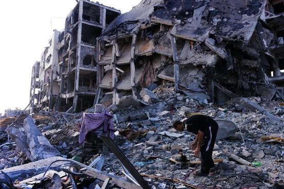 #Gaza: truce extended for 5 days to buy time for longer-term pact <a href="/WSJ/">The Wall Street Journal</a>