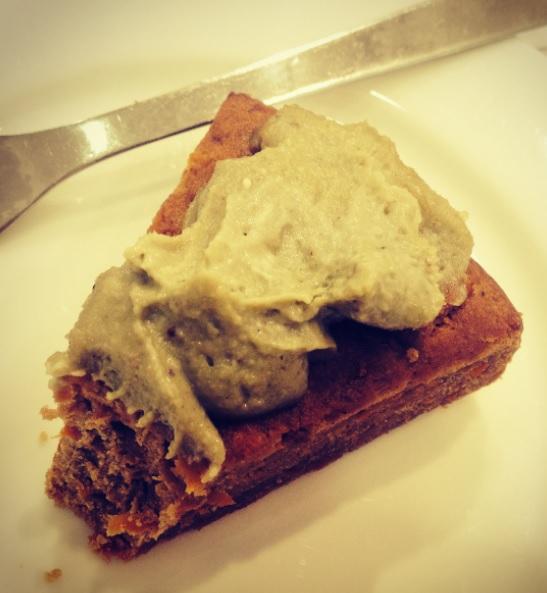 IsobelAl's tweet photo. YUMMY SCRUMMY Carrot cake from @findmemymojo ......dont want it to end! http://t.co/41bG6c5N01