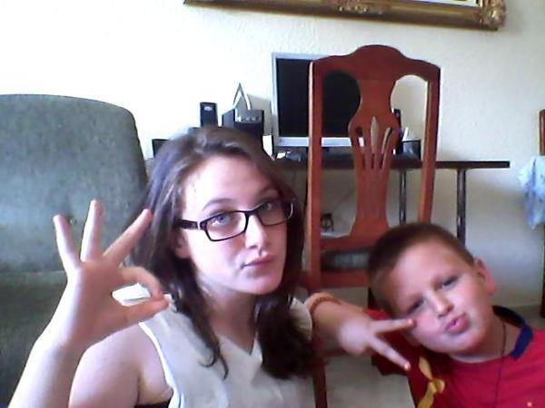 Martyca2001's tweet photo. K feliz soy con vsotros dos o kierooo!!:*:*:* http://t.co/Qq9hek2A1k