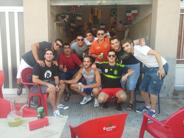 oscarbolema's tweet photo. Esto no paraaa @enrique7492 @Carlos4Medina @campana7cusmii @eldelfrenazo @scmiguel1 http://t.co/X84AVnczeZ