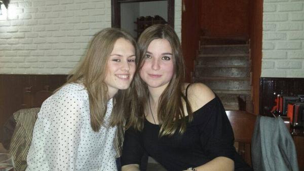 sheili1994's tweet photo. Pasaré cosas buenas y malas con ellas, pero sé que siempre va a estar ahí❤️ @celiamoreno21 http://t.co/IadRC8ESYn