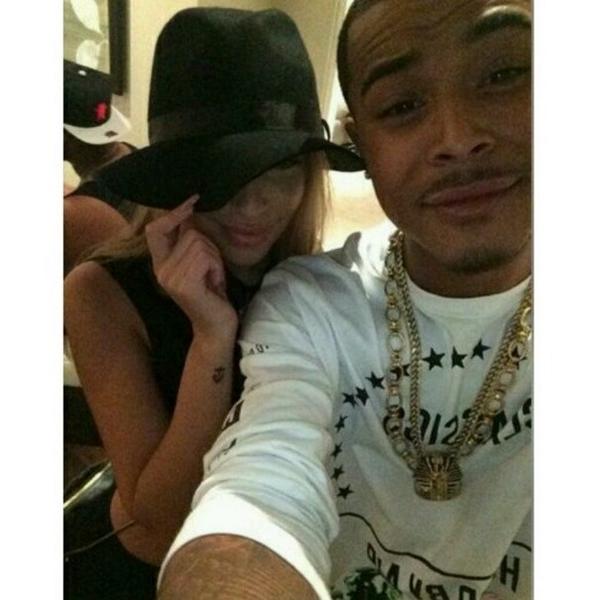 chanjeffries's tweet photo. bae. 💖 http://t.co/vwUNj0hAaF