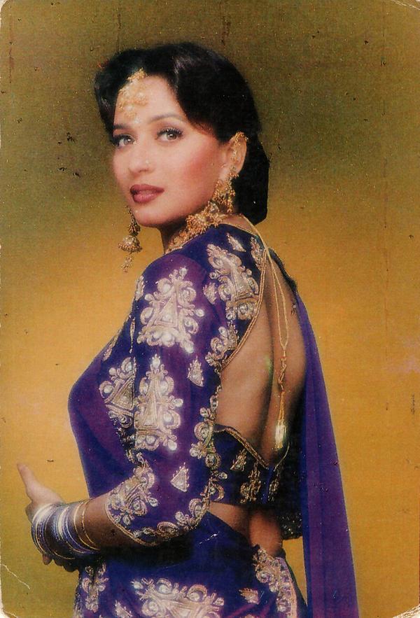 _Nirvana_11's tweet photo. "@Marina_Ravina: @MadhuriDixit HAHK! http://t.co/DtCMccntiM" #20YearsOfHAHK