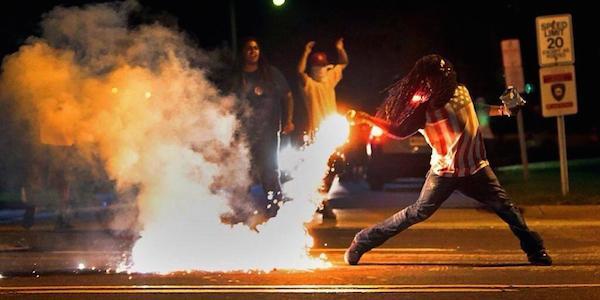 EliteDaily's tweet photo. #Ferguson, Mo. Has Become An American War Zone, Here’s What You Need To Know: http://t.co/BJ8HO5Qorx http://t.co/LDvtTFRgvn