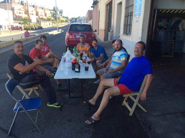 servialex3's tweet photo. @Quintoagrio @francescolamb @ajggomez @AlbertoCGR http://t.co/V8l7780CE5