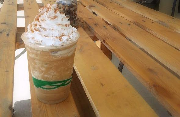 The6eight's tweet photo. Such a wonderful day outside! Stop in for a Smoothie or Frappe and enjoy our outdoor patio! #frappe #smoothie http://t.co/2aTtfJ1fue
