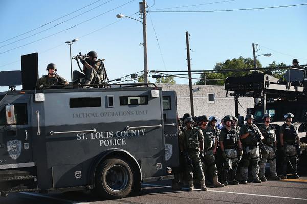 LahibBaniSakhar's tweet photo. المظاهرات مستمرة في ولاية ميسوري ألأمريكية  ..#فيرجسون 
 Protests in #Ferguson..#Missouri http://t.co/T791F8XiC2