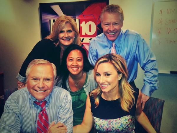 AlexisDelChiaro's tweet photo. Oooh how I've missed these people! @rickdamicoFox10 @RonHoonFox10 @jenniferdoan @myfoxphoenix #thursdaydancebreak http://t.co/4LowXGtQxo