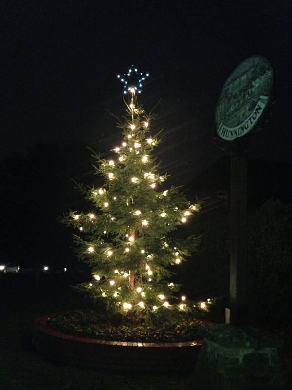 GJHodson's tweet image. Book now for your Christmas decorations! This is one of our trees that we do #best of bromsgrove #vibrantnetwork