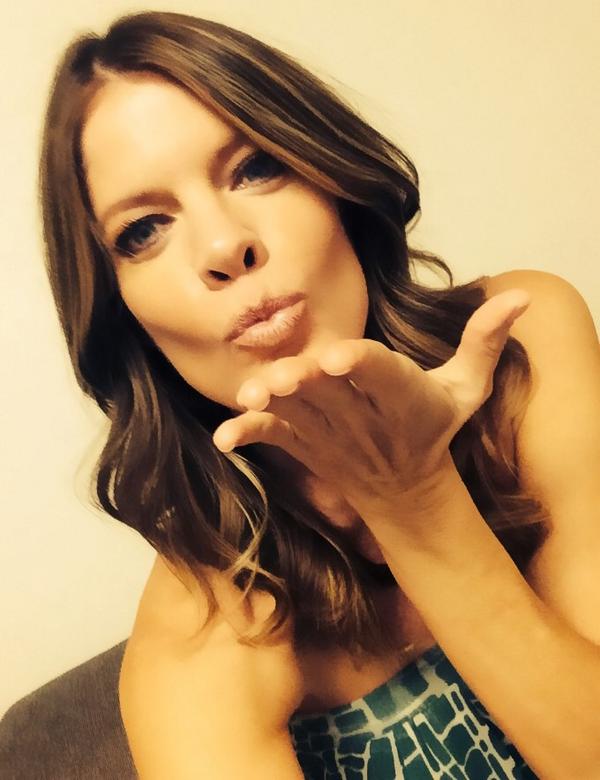 TheRealStafford's tweet photo. BIG KISS TO ALL OF YOU!! ALL 100,000 OF YOU!!!! ❤️❤️❤️❤️ http://t.co/Lf2sAwpZ24