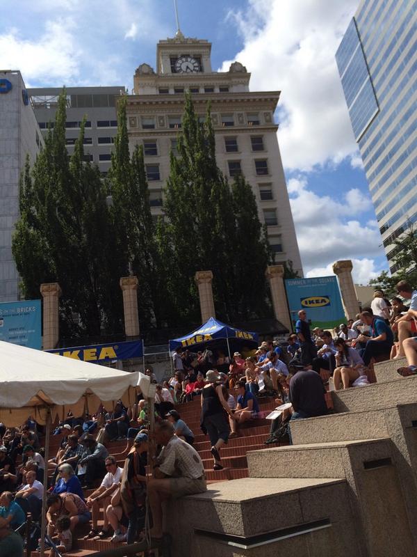 dainsworld's tweet image. Just wrapping up the #modernplatform event for #soa12c #bpm12c - enjoying Portland Noon Tunes and Food trucks!