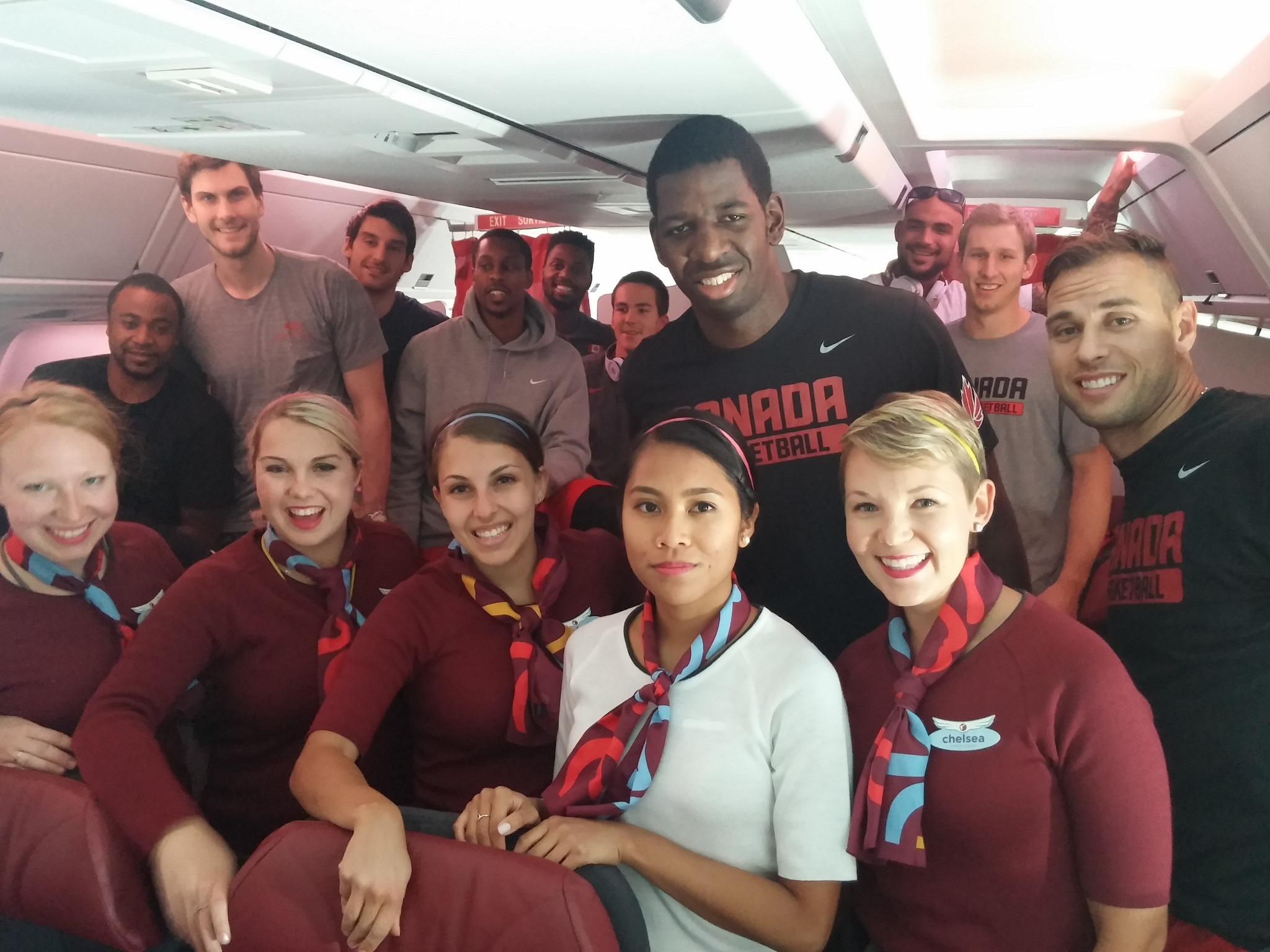 تويتر \ Canada Basketball على تويتر: "Thanks to @AirCanada and their flight crew for the trip home! #SMNT http://t.co/5PQW4aJw34"