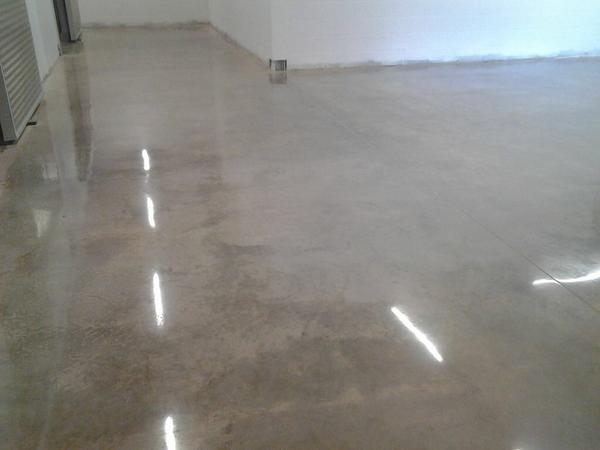 davidcreation's tweet photo. A #diamondflor ready for its seal and twister. Polished concrete is environmentally friendly and can last forever! http://t.co/E4fmxlLIaz