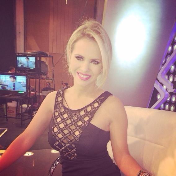 Gracias @tivoglio x el  vestido hoy en @BenditaOk http://t.co/w5CdC8oOmk