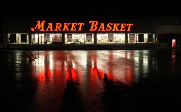 Good jobs,low prices #StakeholderValue $12minwage

#MarketBasket board mtgs had wide divisions ow.ly/AlvW9