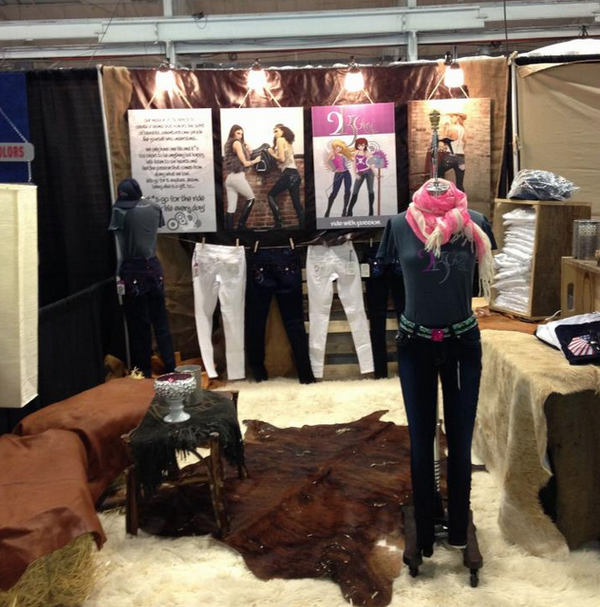 2kGrey's tweet photo. 2kGrey is heading to AETA! Booth 1403 http://t.co/TjOGLuOWL2
#equestrian #breeches #dressage #showjumper #eventing http://t.co/d5OIDAoeQ7