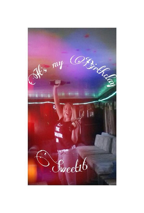 mandywarmerdamx's tweet photo. It's my birthday !!!! Sweet 16 http://t.co/i1ItrzT17p