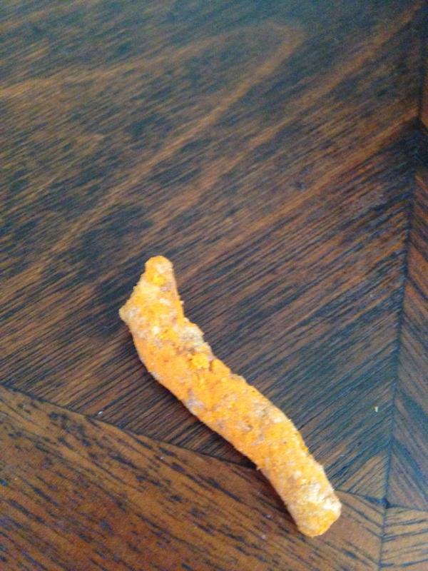 Altase_'s tweet image. 100 RTs and I'll eat this nasty ass Cheeto