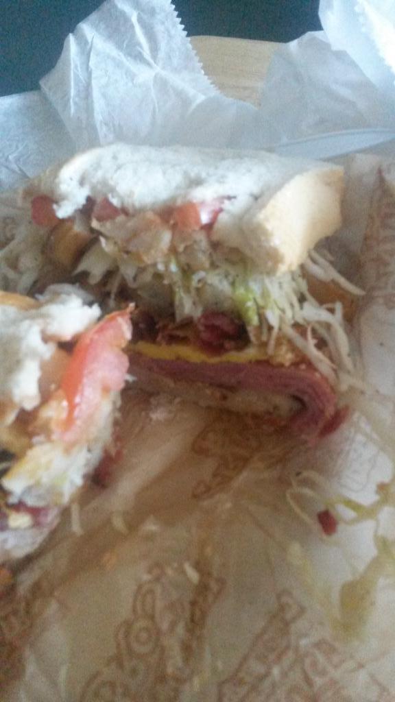seanthefreak's tweet photo. My first time experiencing #whenpigs fly. My god. thank u @primantibros . Thank u http://t.co/cRgXr5KyAt