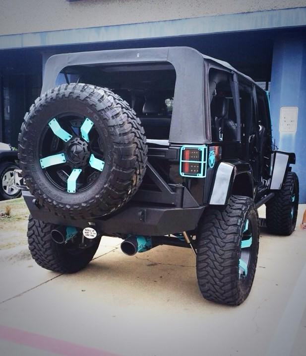 White jeep with on sale teal accents