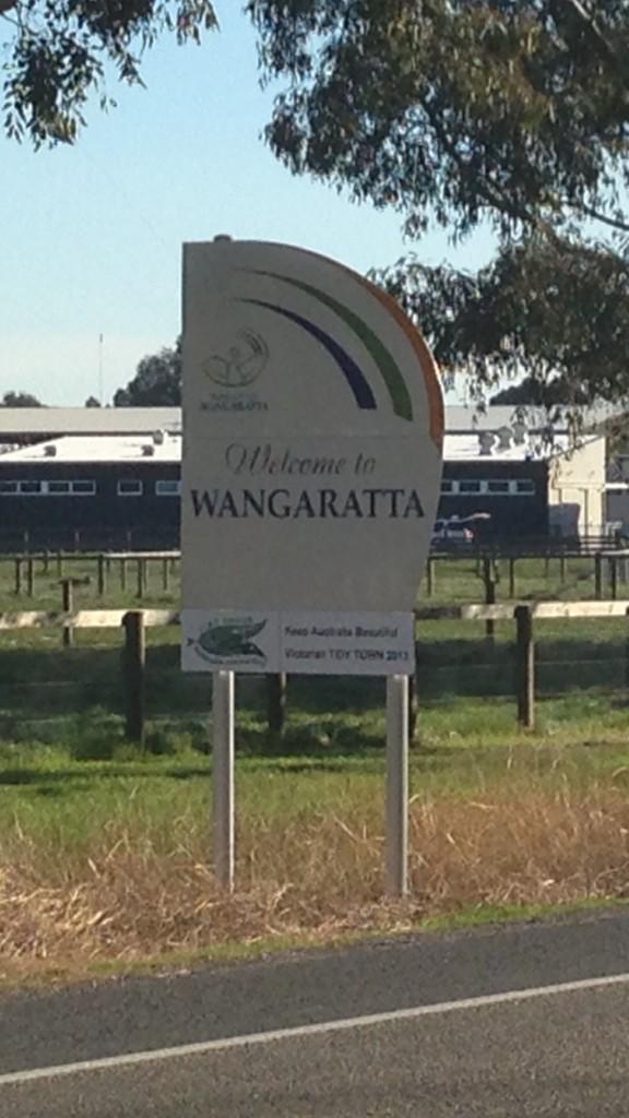 varietyvic's tweet photo. Thanks Wangaratta for having #vicbash14 in town. We're pleased to present a liberty swing to local kids #allabilites http://t.co/rw7G2B4U9K