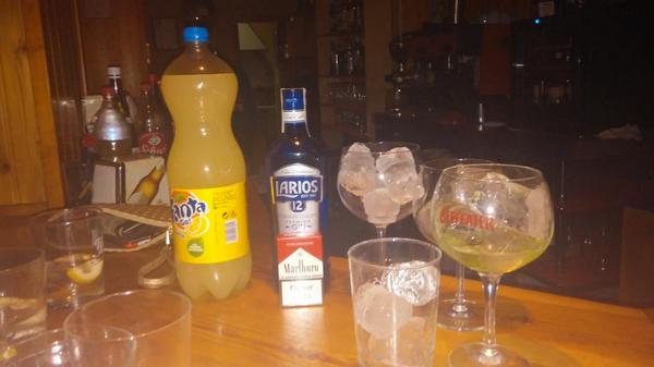 esterrm95's tweet photo. De precumple de mi @AnucaDiaz95 #comonoslias😍😍 http://t.co/3vzSbG1JjP
