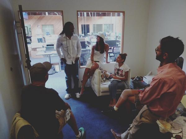 Mantap "<a href="/agnezmo/">AGNEZ MO</a>: Always love. Always laugh. Always smile. Always be grateful. ☺️☺️☺️☺️☺️ <a href="/UncleRUSH/">Russell Simmons</a> "