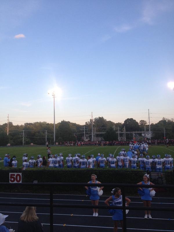 k2Probz's tweet photo. 20 bucks all these football players couldn't do 2 minute shuffle http://t.co/6eDHQlQICO