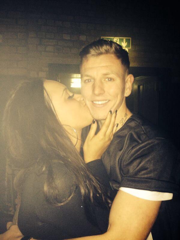 654Louis's tweet image. Pure catty in après