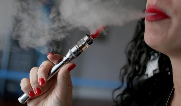 ChurnMag's tweet image. New #ecigstudy shows that smokers prefer #ecigs as the #1 tool to #quitsmoking! churnmag.com/news/study-rev…