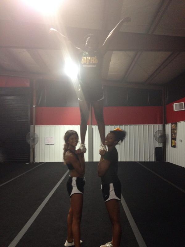 Iloveyou12001's tweet photo. #FLYERSTATUS πππ @Asia_Gorgeous2 http://t.co/HQQYOjLu31
