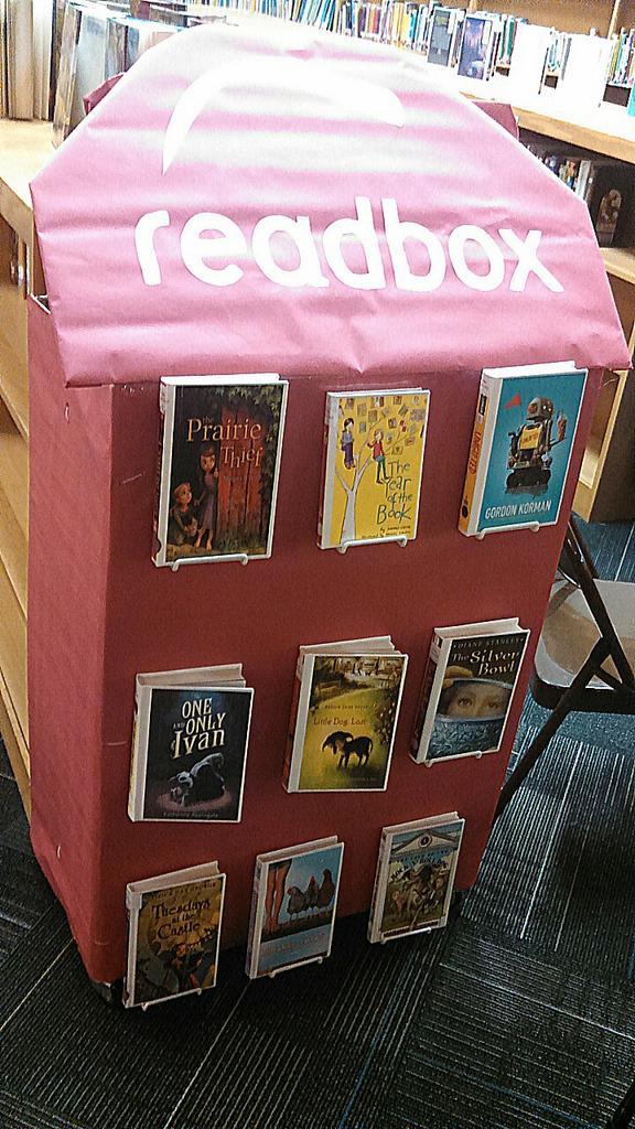RealHonestMom's tweet image. Well played, school library. Well played. #readbox