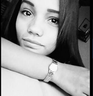 RossBermudez's tweet photo. Han visto a mi prima Daniela Lozada? No aparece desde la mañana y nadie sabe de ella, avisen porfa, 04249269708 http://t.co/tsBhGspAmB