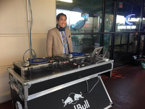 TopgolfChicago's tweet image. Come out to TGnights and enjoy golf, drinks and a DJ who knows how to party till 1am! #music #drinks #almostfriday