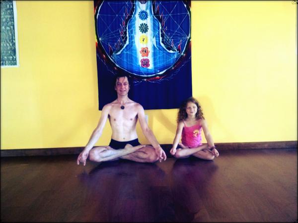 ADevotedYogi's tweet photo. #yoga is for everyone

~unknown

#quotes http://t.co/odEirhljK0