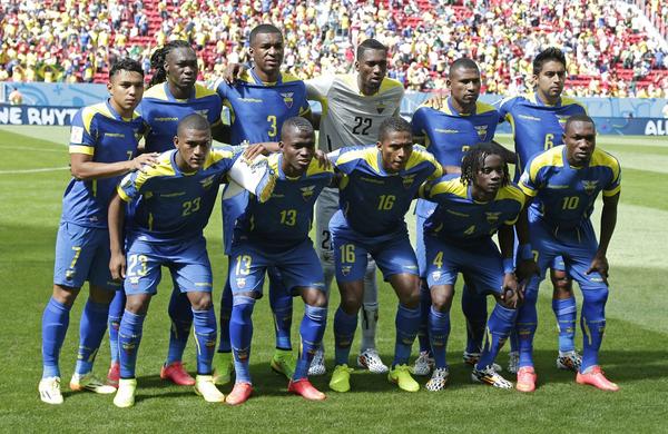 jatorleon008's tweet photo. Ecuador enfrentará el 10 de octubre a EstadosUnidos en Connecticut @luisfervargas34  http://t.co/UetiHqxO1b (AP) http://t.co/FWGNDlHi1i"