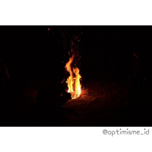 optimisme_id's tweet photo. Bara api semangat optimisme http://t.co/jkdvZfSQDv