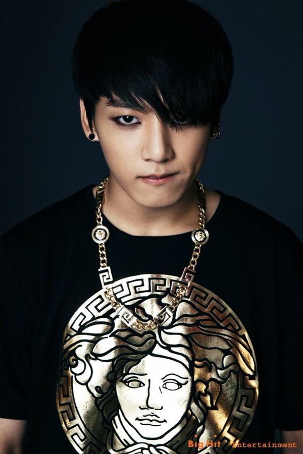 bts_bighit's tweet photo. [#스타캐스트]
#방탄소년단 <DARK&amp;WILD> 자켓촬영 현장!
자켓사진 B컷 깜짝 공개까지!
(http://t.co/iFkcODu5Tu)
#스타캐스트_방탄룸 
#예쁜감상댓글_기대해요 http://t.co/pSVQs75aMr