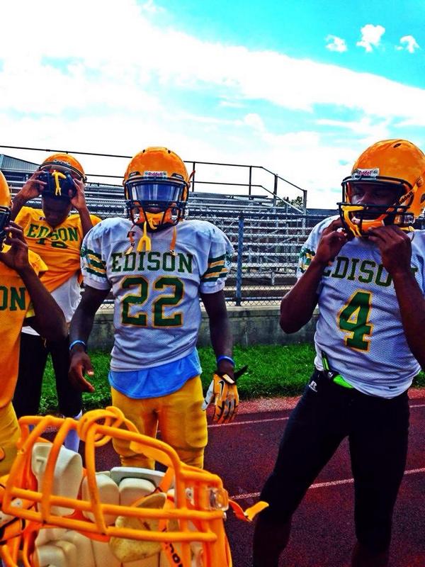 Edison Football tweet media