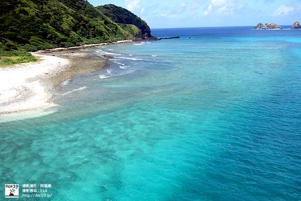 【#人気ランキング】2014年夏・人気急上昇離島の第1位は #阿嘉島！goo.gl/fgkBc3世界屈指の美しい海や「マリリンに逢いたい」Ｕ･ｪ･Ｕ 久米島・竹富島・宮古島もランクイン♪ #沖縄 #旅行 #観光地