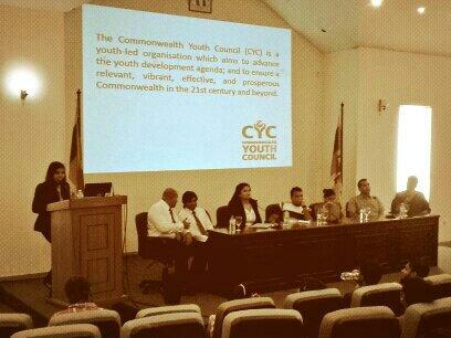 PrashaniDias's tweet photo. #CYC engages &amp; discusses with #lka Youth Parliamentarians on youth issues today. #lkaYouthTalk @CmmnwlthYouth http://t.co/DBP4TIHJ4Z