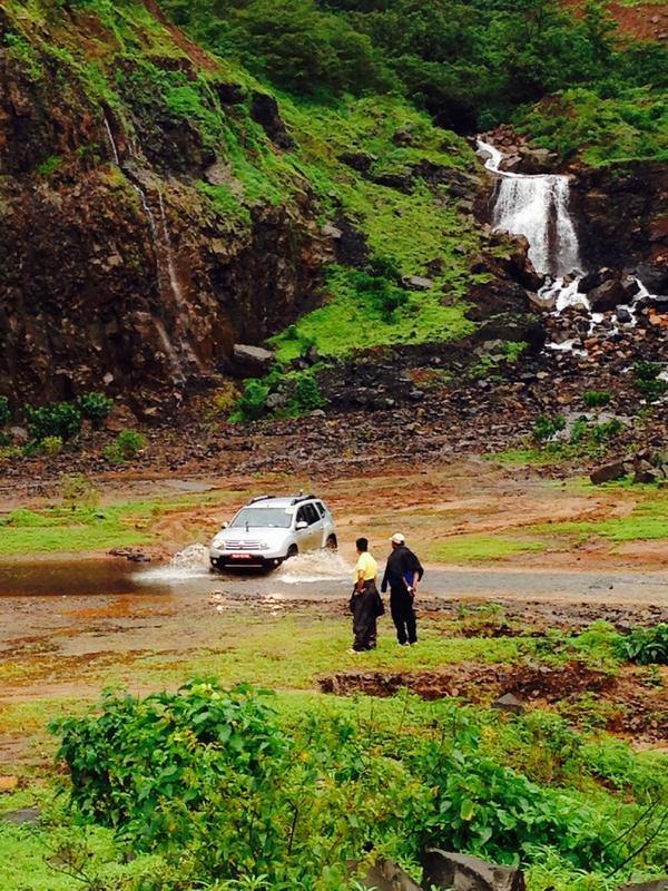 ankita_vadhel's tweet photo. The beauty that AWD is! #DusterAllWheelDrive @blogadda http://t.co/Uq0vuNHNaP