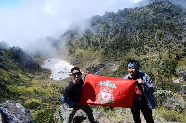 Sindoro_Sumbing's tweet photo. Cc @iniliverpool by "@RikiKido: mt. sumbing @LFC_INDONESIAN @OfficialLFC_ID http://t.co/Kd7l0uYqWR"