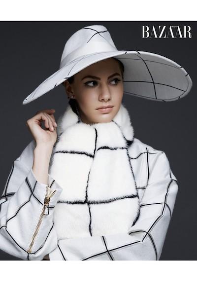 wwd_jp's tweet image. 米「ハーパーズ バザー」が9月号の表紙にオードリー・ヘップバーンの孫娘、エマ・ファーラーを起用 wwdjapan.com/fashion/2014/0… #EmmaFerrer #AudreyHepburn