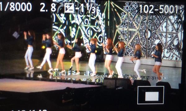 [PIC][15-08-2014]SNSD tham dự "SMTOWN LIVE WORLD TOUR IV in SEOUL" vào chiều nay BvEoh3jCUAEXdi1