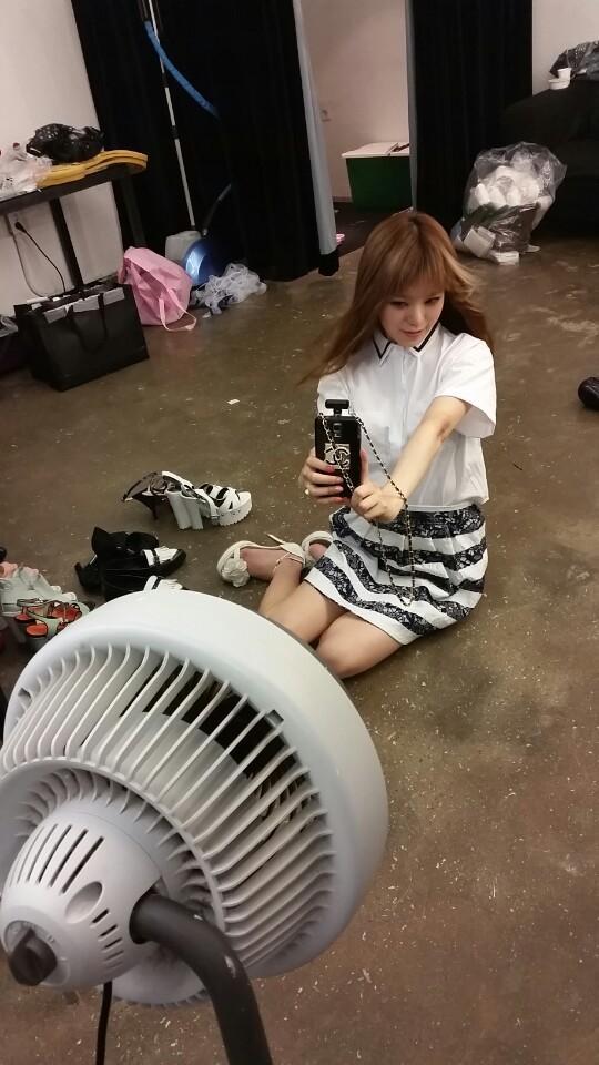 BvEpyryCUAALIpi.jpg:large