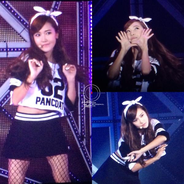 [PIC][15-08-2014]SNSD tham dự "SMTOWN LIVE WORLD TOUR IV in SEOUL" vào chiều nay - Page 6 BvEy5iMCIAEFWHj