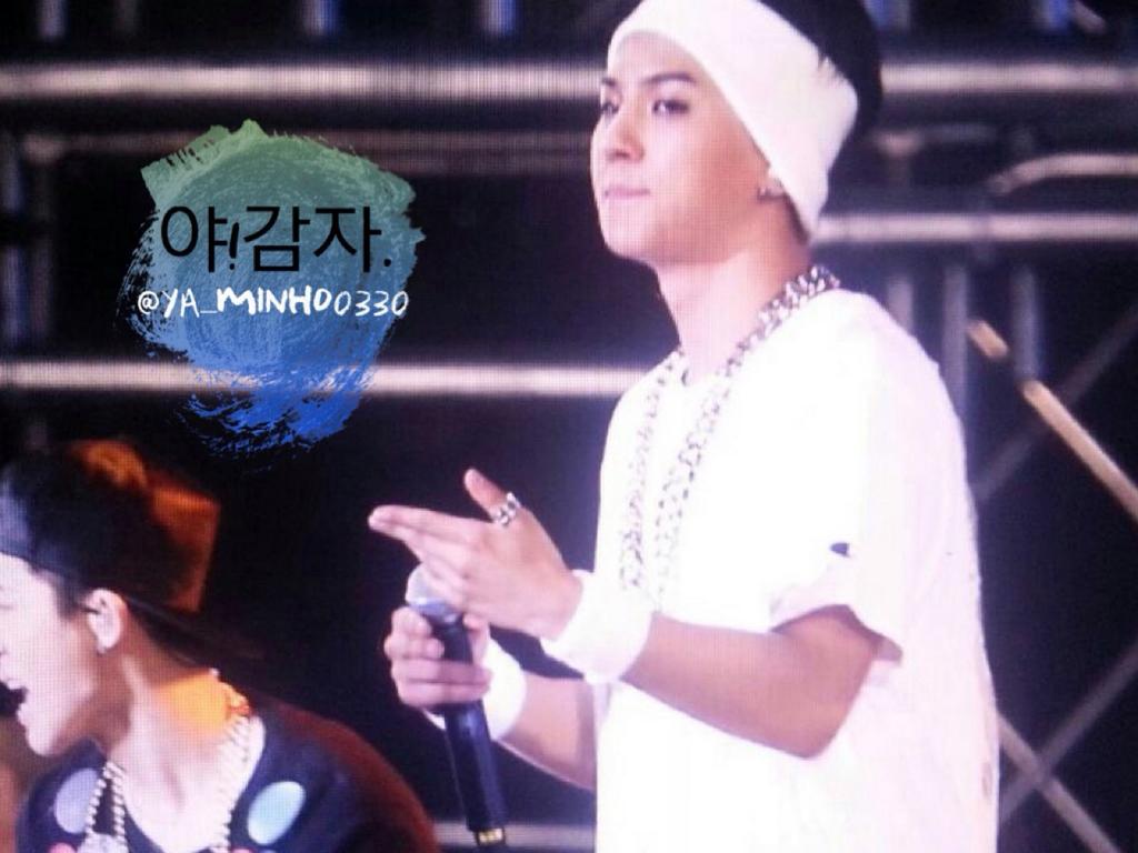 BvFDdJwCYAA5feu.jpg:large