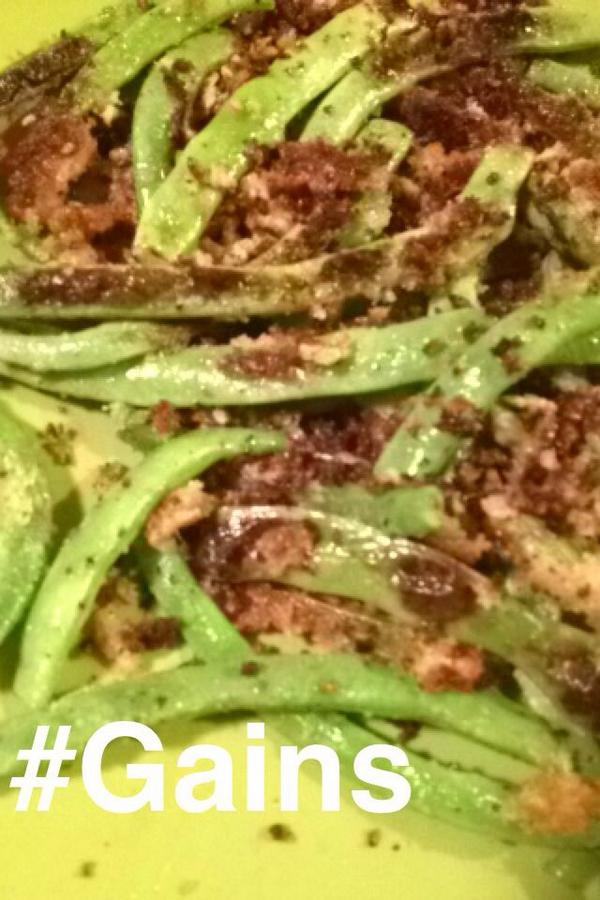 Coconut Oil and Panko Bread crumbs. #GreenBeans #SummerFresh #Greens #Gains